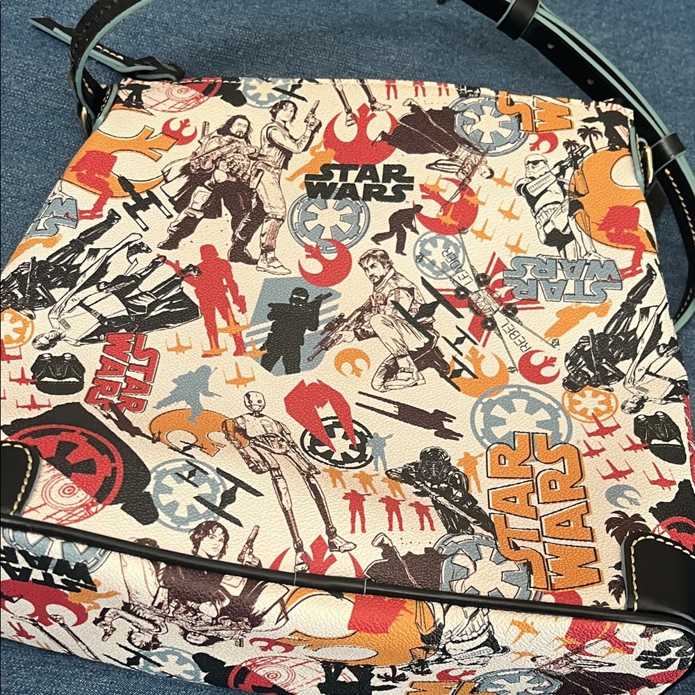 RARE Star Wars Rogue OneDooney & Bourke Graphic Crossbody - Picture 4 of 8
